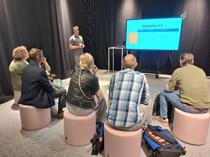 Plantsoon presenting at Sett conference